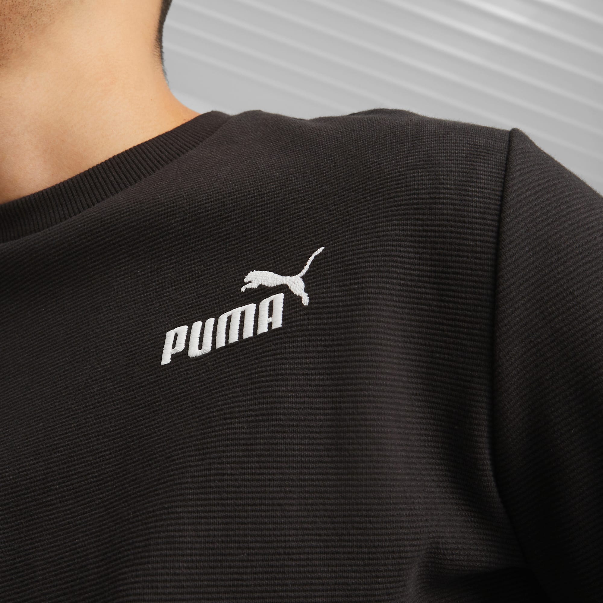 PUMA ESS Sweatshirt Men s Black Size XXL